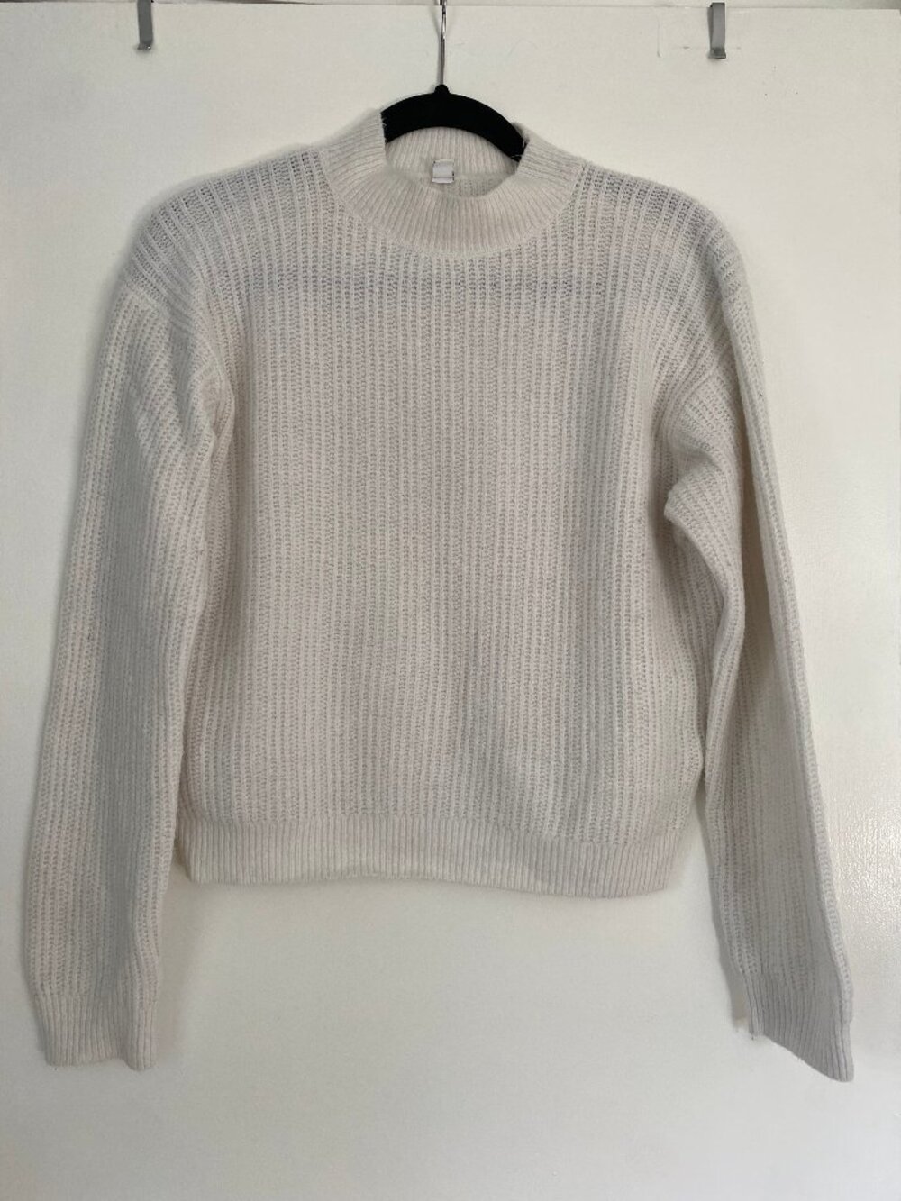 Uniqlo White Sweater, Small